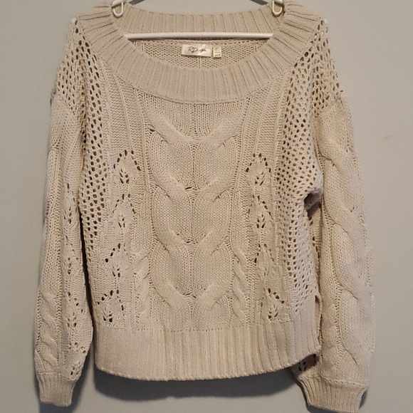 💫 2/$30 • Beige Knit Sweater - Picture 1 of 2